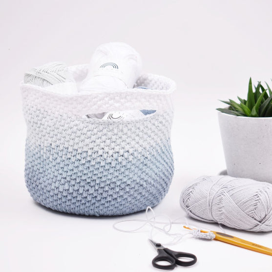 Gehäkelte Garntasche - Ton in Ton
2