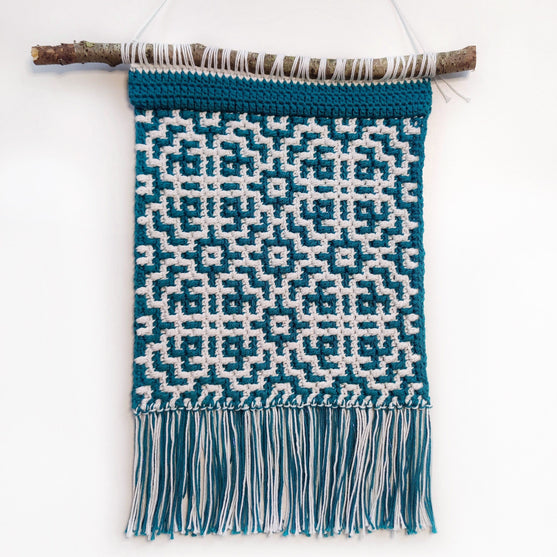 Tangled Tides - Wandbehang
2