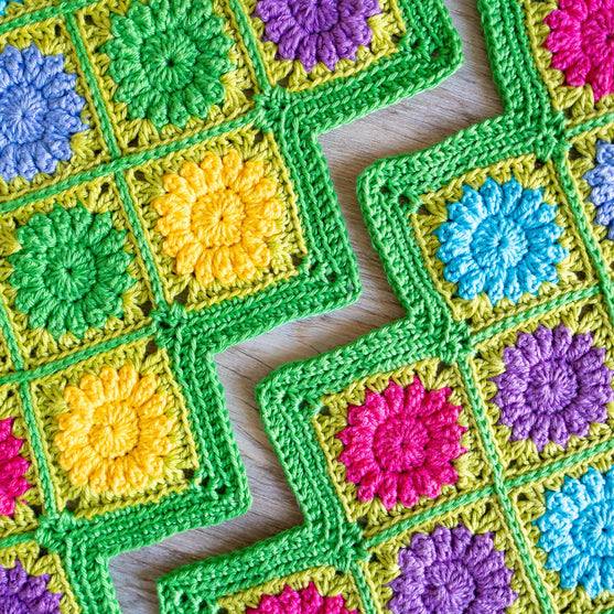 Whimsical Garden - Tuch
8