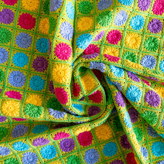 Whimsical Garden - Tuch
10