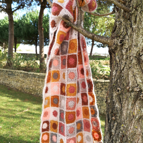 Fröhliche Tupfen – Schal
1