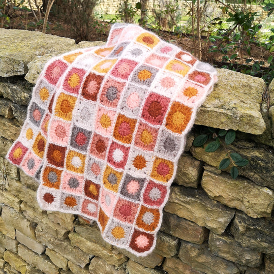 Fröhliche Tupfen – Schal
2