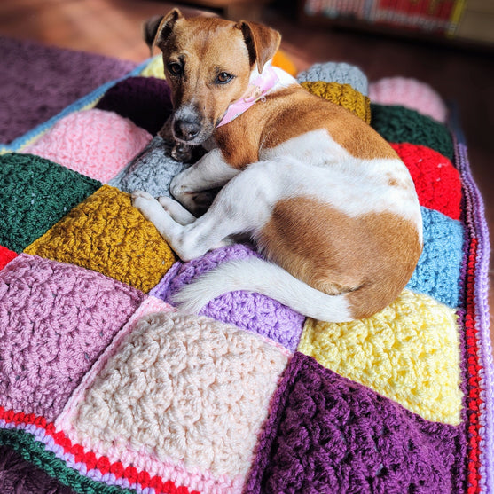 Soft Squares - Gefütterter Überwurf
6