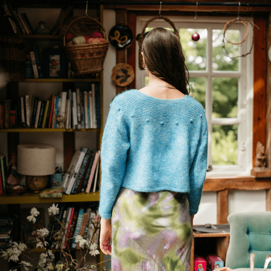 Adorned Pullover - Pullover mit Krausrippen-Passe
3