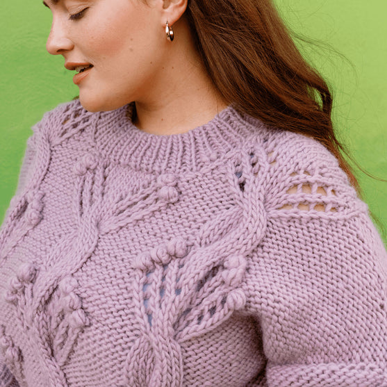 Apotheosis - Pullover mit Zöpfen und Noppen
2