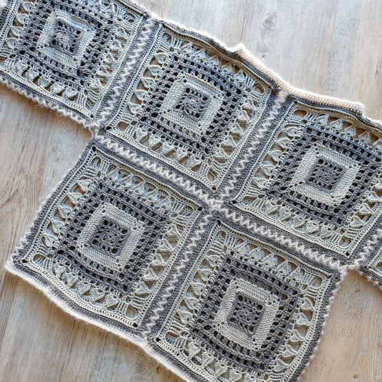 Lace Embrace - Pullover
8