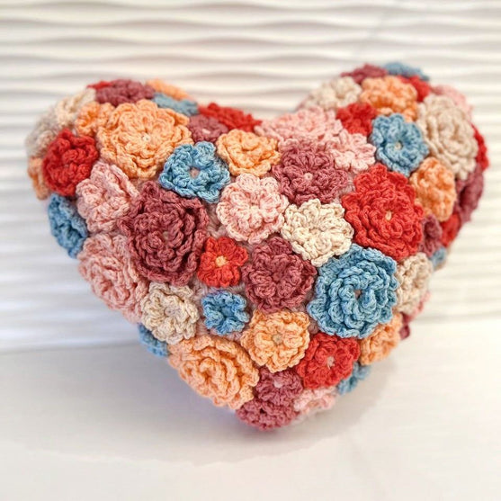 Blooming Heart - Kissen
3