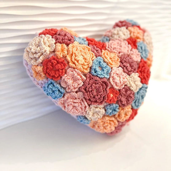 Blooming Heart - Kissen
4