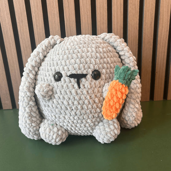 Mr. Bun - Amigurumi
2