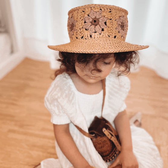 Gänseblümchen-Boater-Hut
7