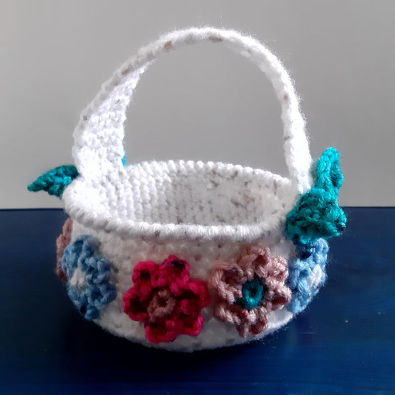 Hermut - Osterhase mit Körbchen
3