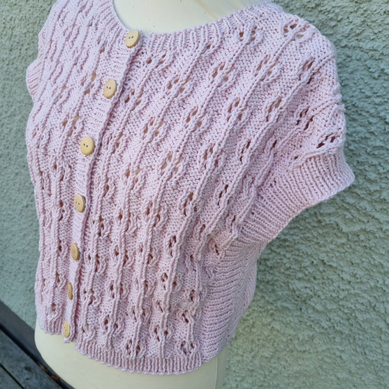 Winsome Wenlynn - Top
2