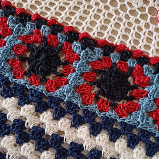 Breton Granny - Dreieckstuch
4