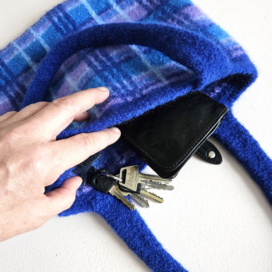 Für-Alltag-und-Fest - Gefilzte Tasche
2