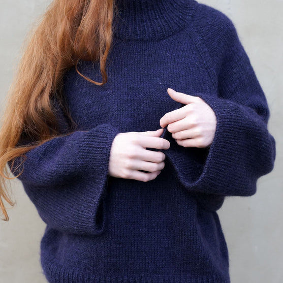 Deep Tide - Pullover
10