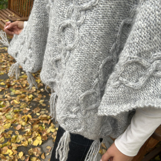 Denise - Poncho
5
