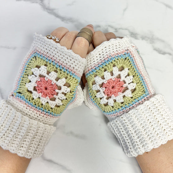 Dahlia - Fingerlose Handschuhe
6