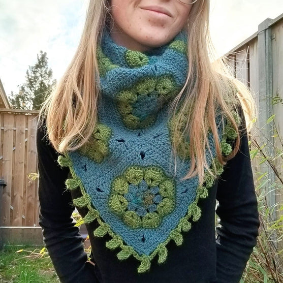 Blooming Garden - Tuch
2