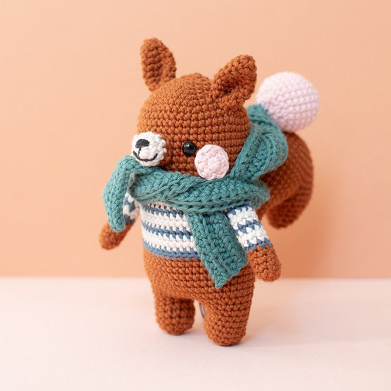 Bruno Squirrel - Häkelset
3