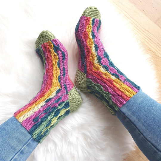 Coastal Wave Socks - Socken
