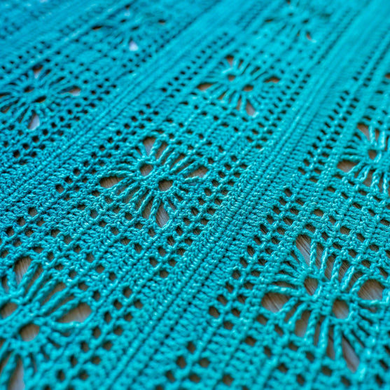 Ethereal Path - Tuch
18