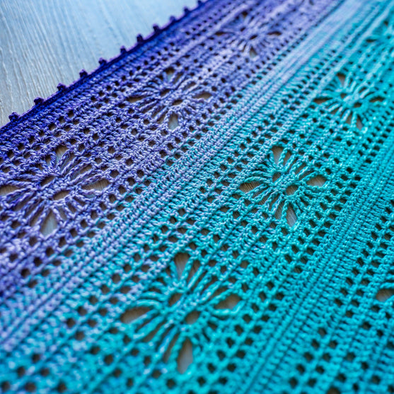 Ethereal Path - Tuch
15