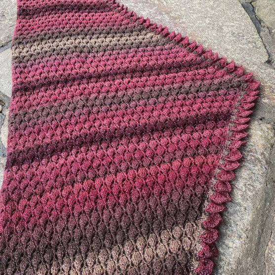 Dragon Scale Tuch
5