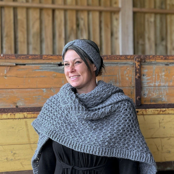 Fluffy Hygge - Poncho
3