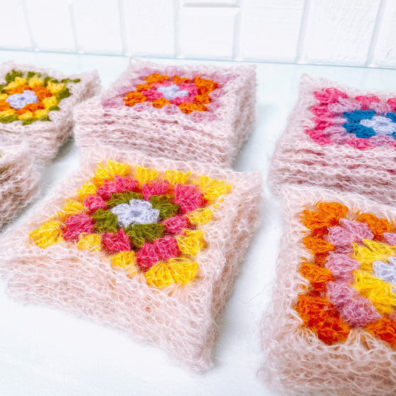 Fluffy Love - Sweater
2