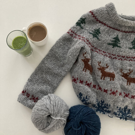 Holly Pines - Pullover
6