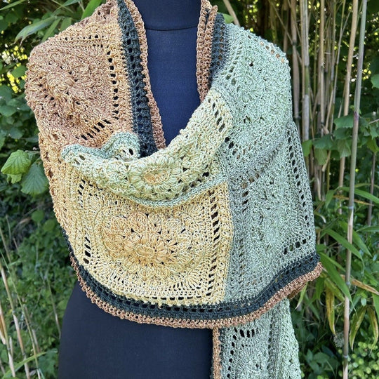 Grandma Earth - Tuch