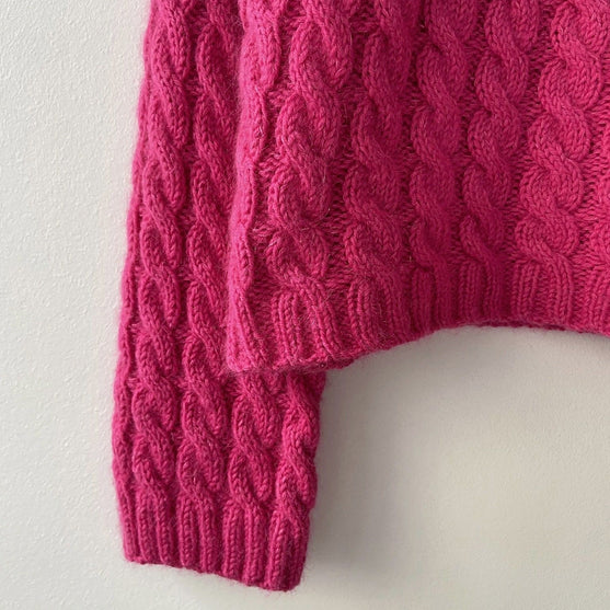 Easy Cable Sweater - Pullover
3