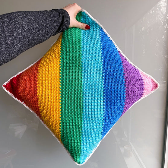 Woven Rainbow Kissen
2
