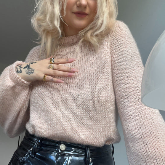 Call Me Back - Pullover
4