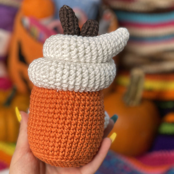 Pumpkin Spice Latte - Amigurumi
5