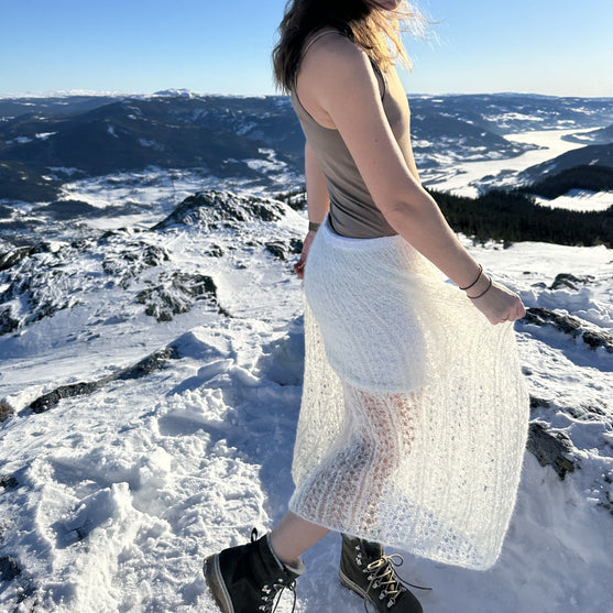 Falling Leaves - Rock
5