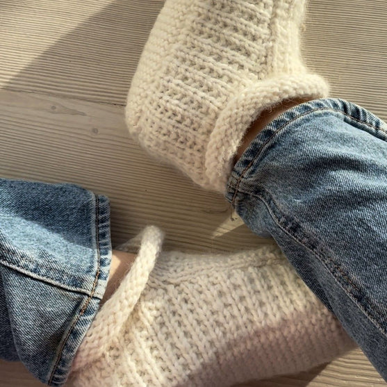 Easy Evening Slippers - Pantoffeln
2