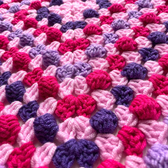 Bella’s Bobble Granny Square - Decke
5