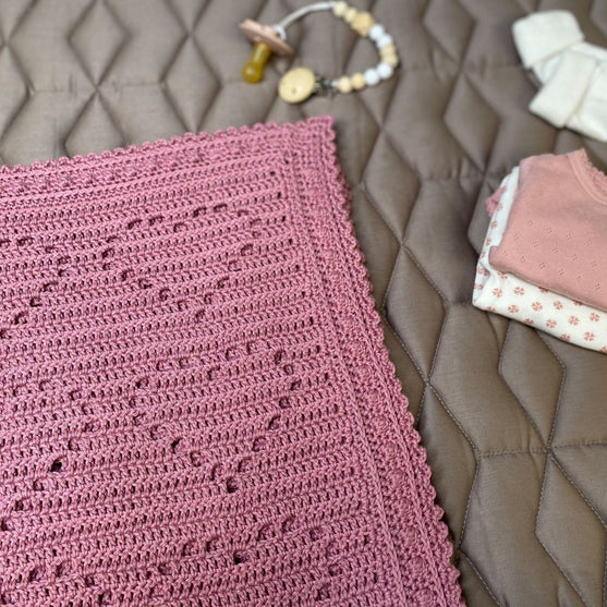 Lovely Hearts – Bamboo – Babydecke
2