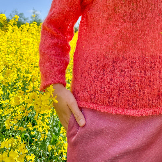 Martha Silk - Pullover mit Lochmuster
4