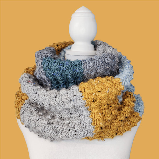 Tweed Delight - Schal
4