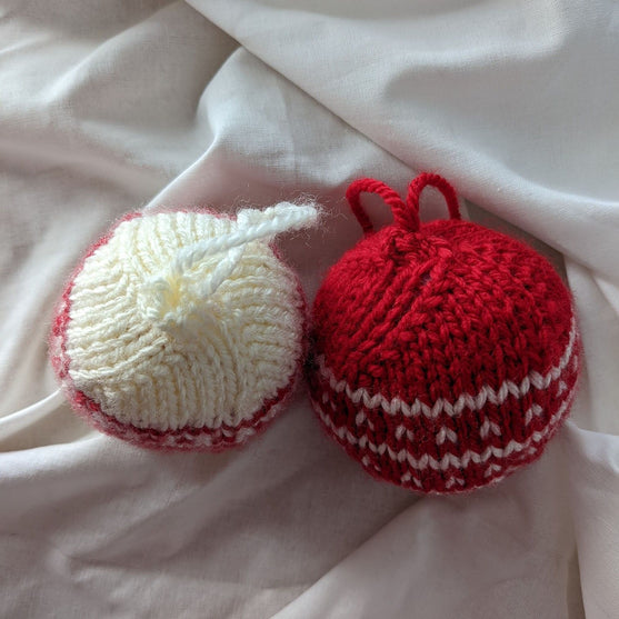 Knitmas bauble - Weihnachtsdekoration
4