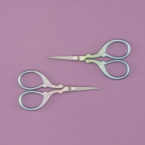 Schere - Ornament - Ombre Effekt - Hobbii
3