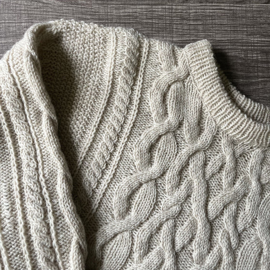 Snow and Pine - Pullover
6