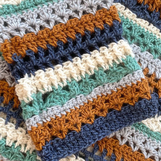 Holiday Glow - Pullover
8