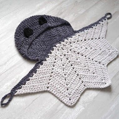 Fledermaus-Kapuzenumhang
2