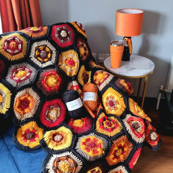 

Hexagon Hugs - Decke
4