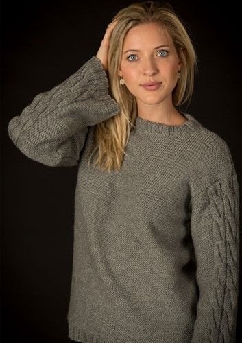 1593 - Pullover mit Zopfmuster am Ärmel