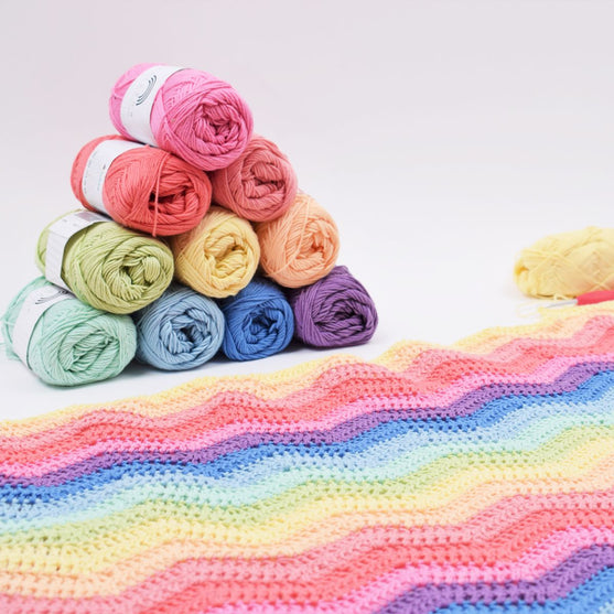 

Gehäkelte Rainbow Babydecke – Pastell
4