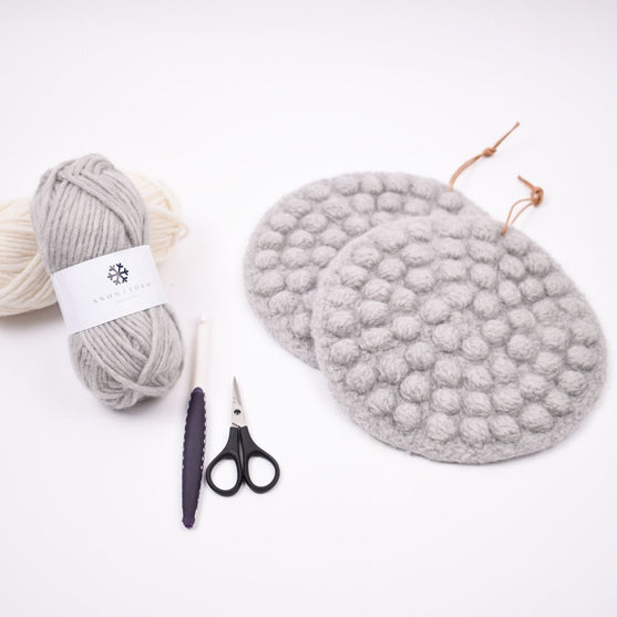 

Gefiltzte Topflappen mit Noppen
2